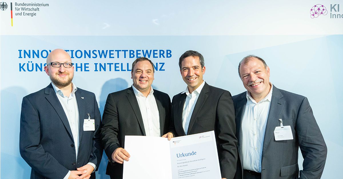 Überreichung der Urkunde an Vertreter des K4R-Konsotiums